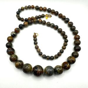 34" Kenneth Jay Lane Graduated Acrylic bead necklace with gold tone hardware!